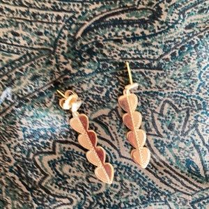 14k Heart earrings. One is missing the back